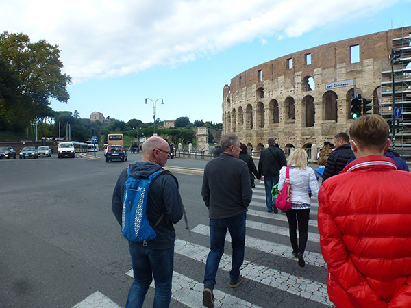 OP weg naar het Colosseum